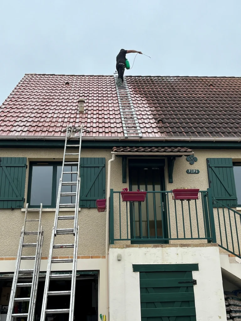 Travaux de nettoyage de façade au jet haute pression